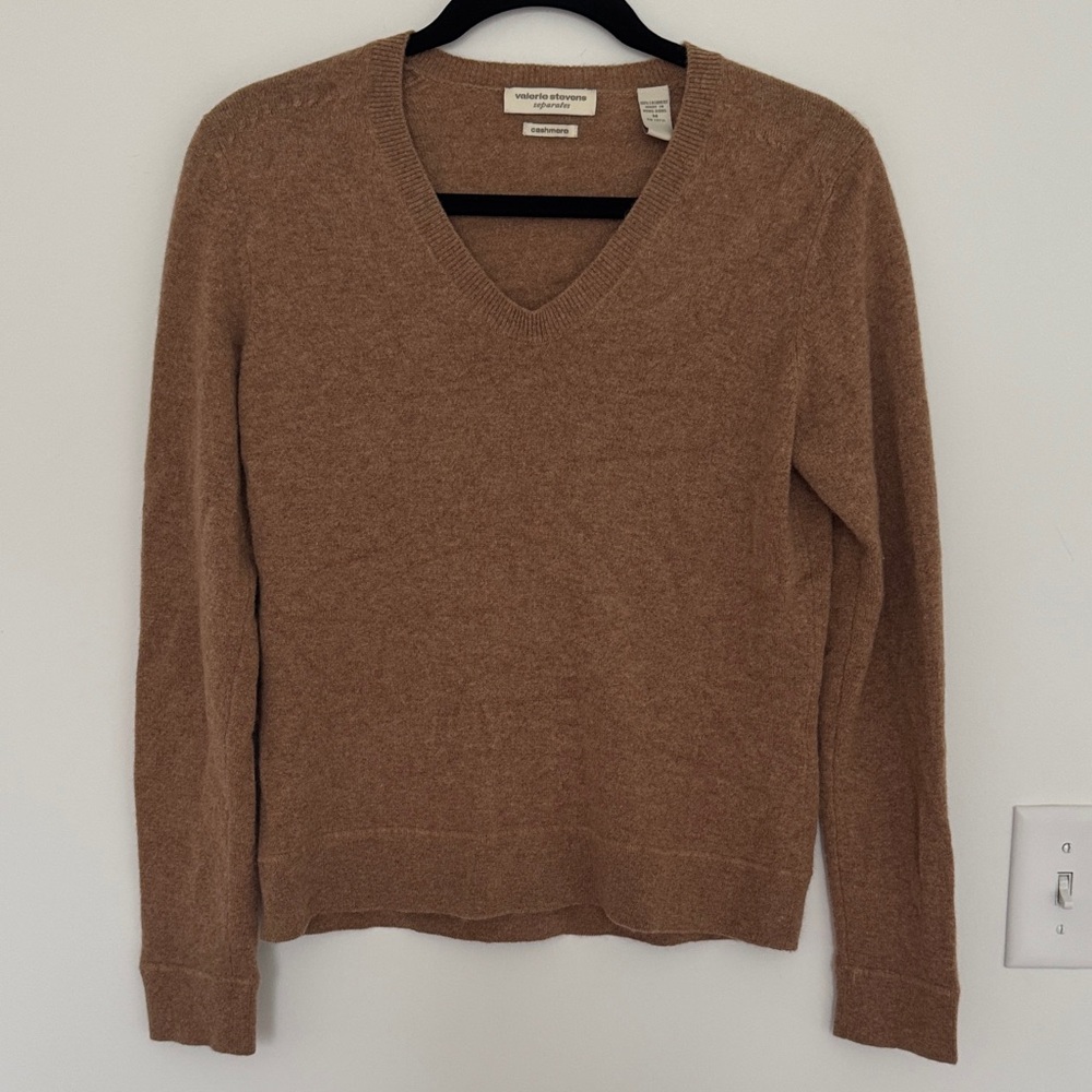 Valerie Stevens Cashmere Tan V-Neck Sweater - Size M
